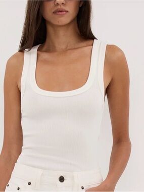 DISSH Ribbed Square-Neck Tank. CLARA OFF WHITE SCOOP NECK TANK